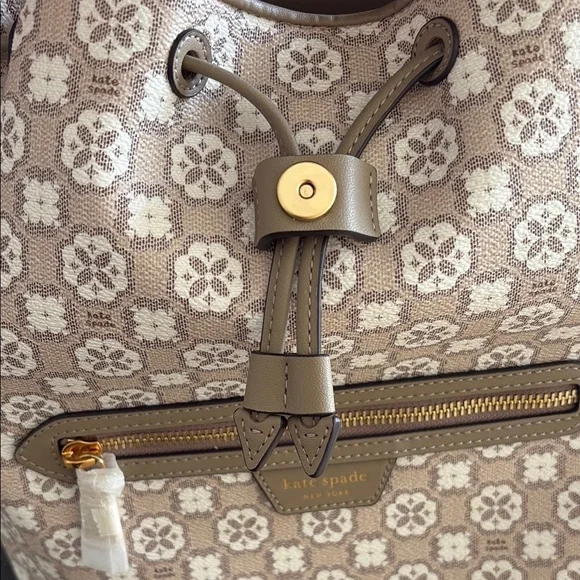 NWT Kate Spade Tan and Cream Backpack with Designer Print - Picture 5 of 10